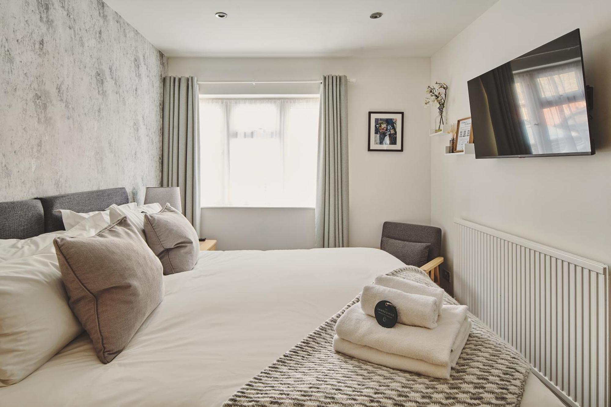 The Lansdowne Guest House Bourton-on-the-Water Zimmer foto A bedroom at the hotel