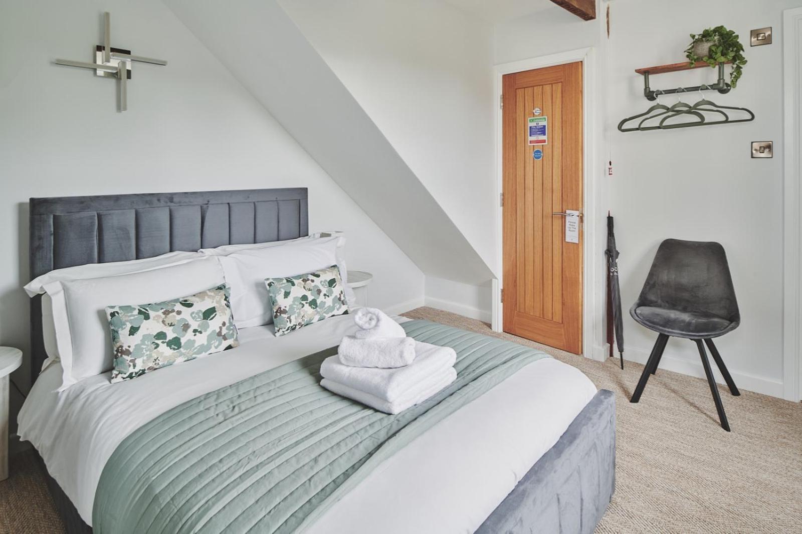 The Lansdowne Guest House Bourton-on-the-Water Exterior foto A bedroom at the hotel
